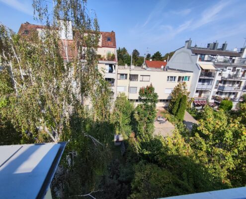 Helle-ruhige-2-Zimmer-Dachgeschosswohnung-mit-Terrasse-in-begehrter-Lage-im-12.-Bezirk